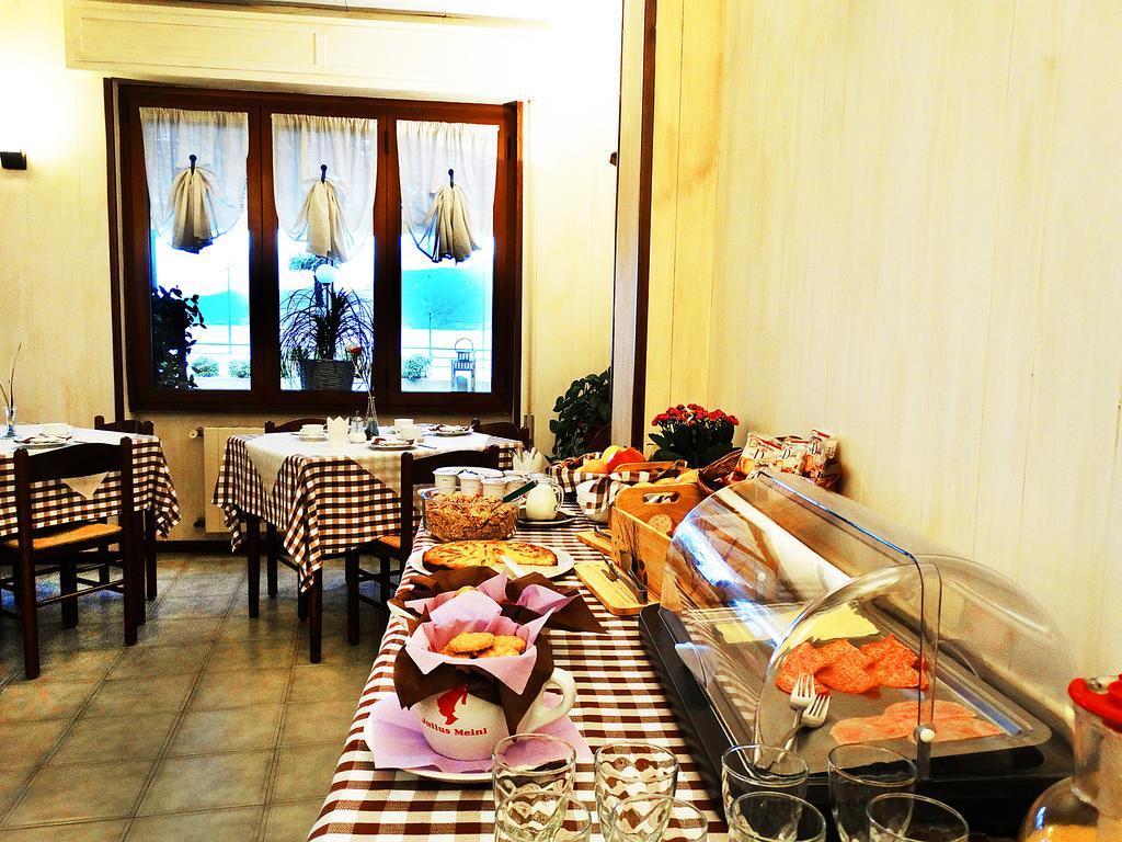 Hotel Milano Ιζέο Δωμάτιο φωτογραφία
