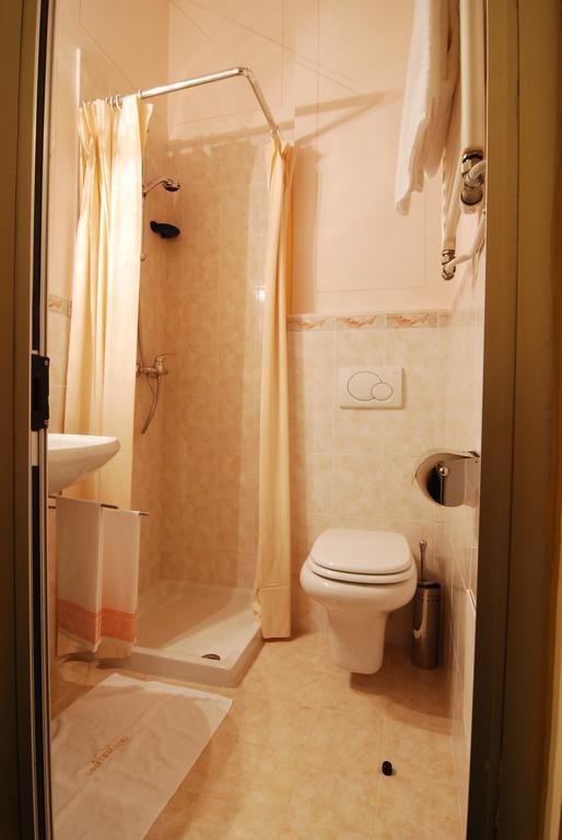 Hotel Milano Ιζέο Εξωτερικό φωτογραφία